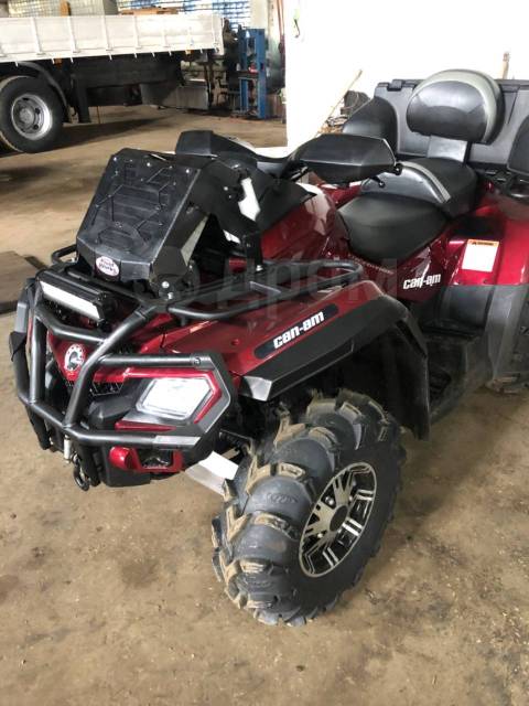 BRP Can-Am Outlander Max 800. ,  \,   