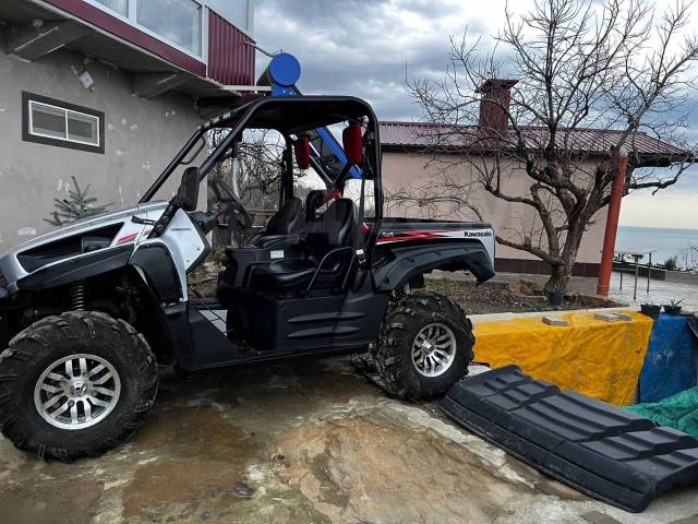 Kawasaki Teryx4 750 4x4. ,  \,   