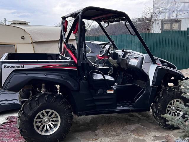 Kawasaki Teryx4 750 4x4. ,  \,   