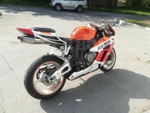 Honda CBR 1000RR Fireblade. 1 000. ., , ,   