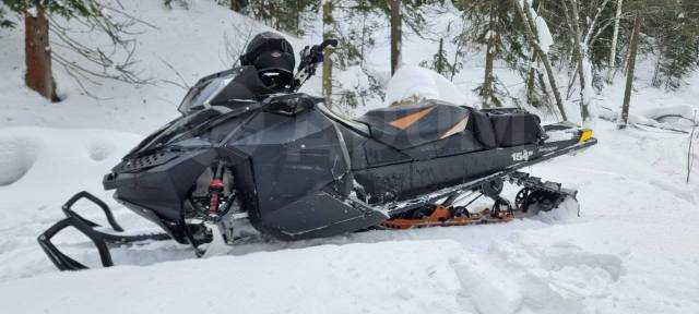 BRP Ski-Doo Summit. ,  ,   