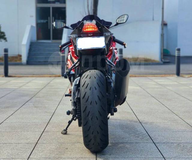 Ducati Monster. 821. ., , ,  .     