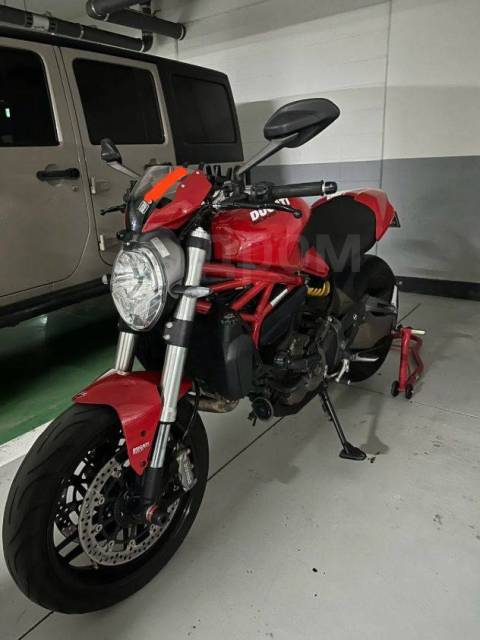 Ducati Monster. 821. ., , ,  .     