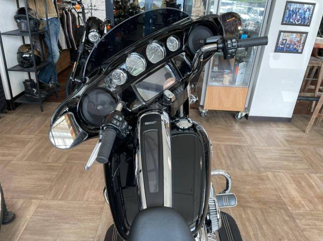 Harley-Davidson Street Glide Special FLHXS. 1 868. ., , ,   