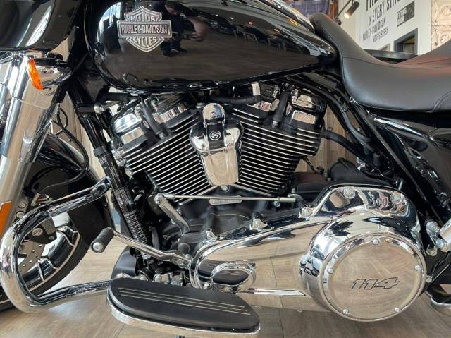 Harley-Davidson Street Glide Special FLHXS. 1 868. ., , ,   