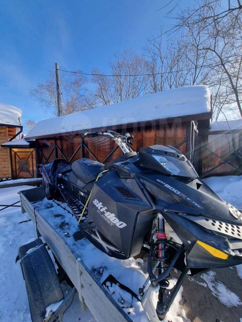 BRP Ski-Doo Summit. ,  ,   