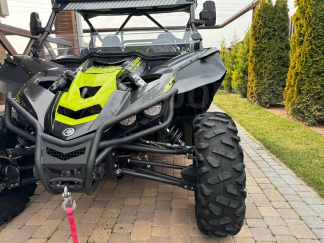 Yamaha YXZ 1000R. ,  \,   