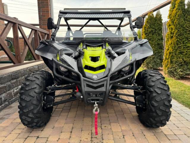 Yamaha YXZ 1000R. ,  \,   