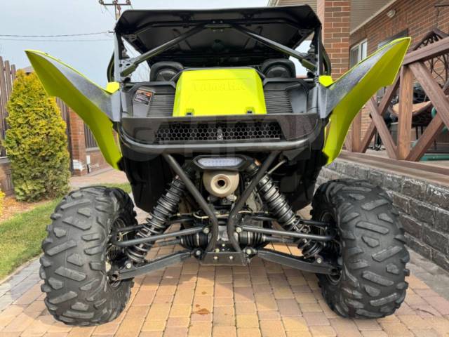 Yamaha YXZ 1000R. ,  \,   