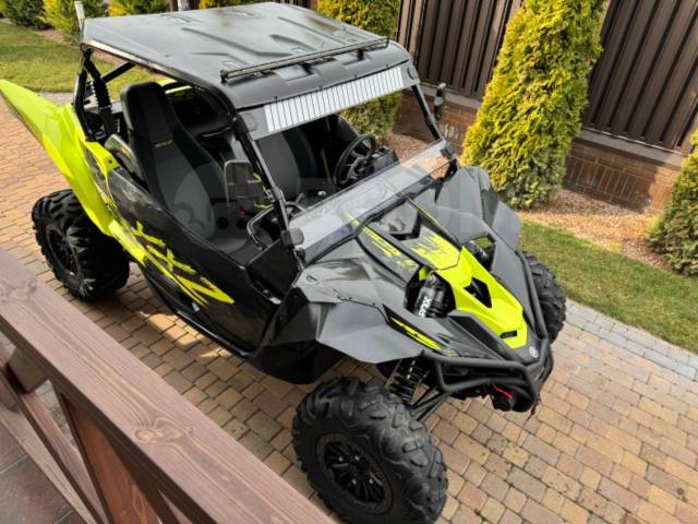 Yamaha YXZ 1000R. ,  \,   