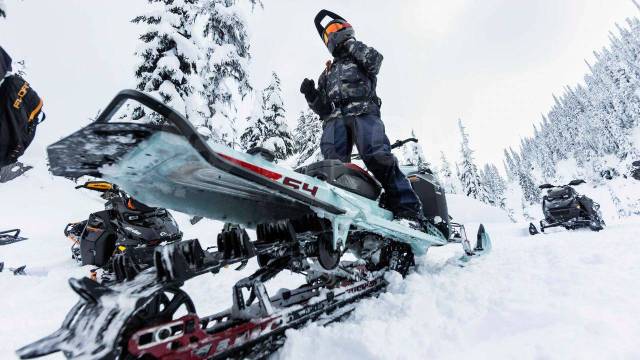 BRP Ski-Doo Freeride. ,  ,  .    - 