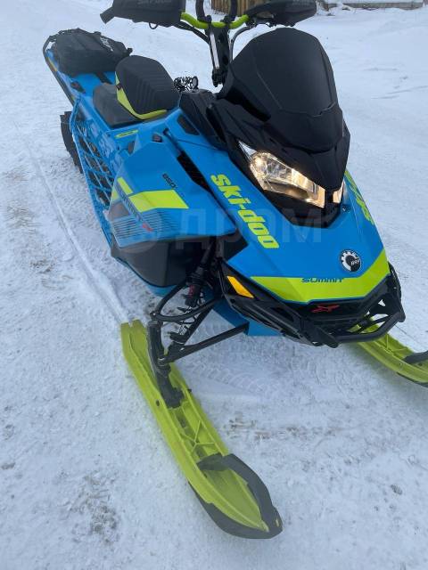 BRP Ski-Doo Summit. ,  ,   