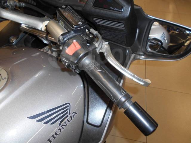 Honda ST 1300. 1 300. ., , ,   