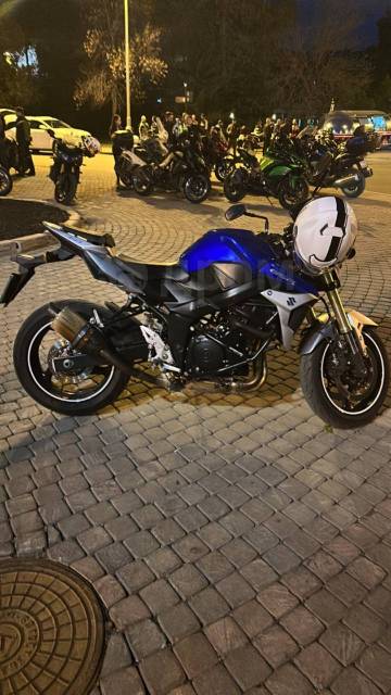 Suzuki GSR 750. 750. ., , ,   