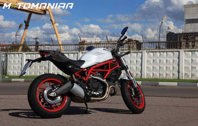 Ducati Monster 797. 800. ., ,  ,  .     