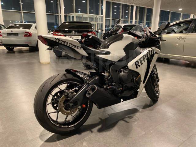 Honda CBR 1000RR Fireblade. 999. ., , ,   