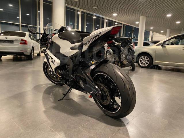 Honda CBR 1000RR Fireblade. 999. ., , ,   