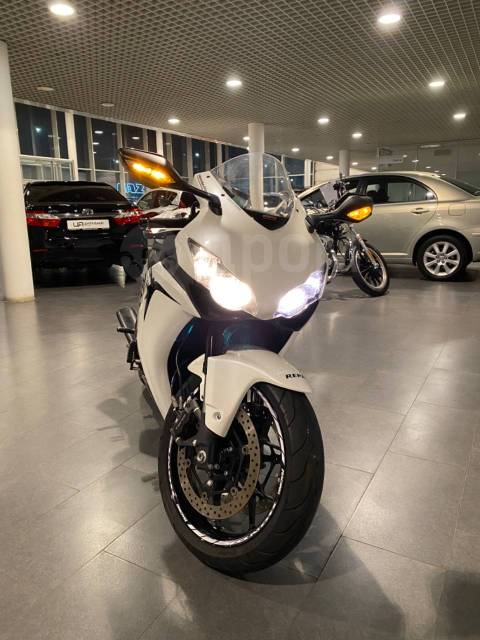 Honda CBR 1000RR Fireblade. 999. ., , ,   