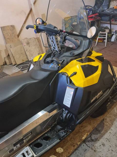 BRP Ski-Doo Skandic SWT. ,  ,   