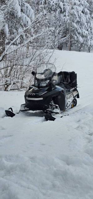 BRP Ski-Doo Expedition. ,  ,   