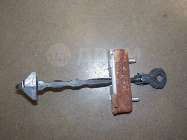 Купить Ограничитель двери передний 2013-2016 Mazda 6 GJ в Санкт ...