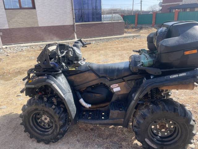 BRP Can-Am Outlander Max 400. ,  \,   