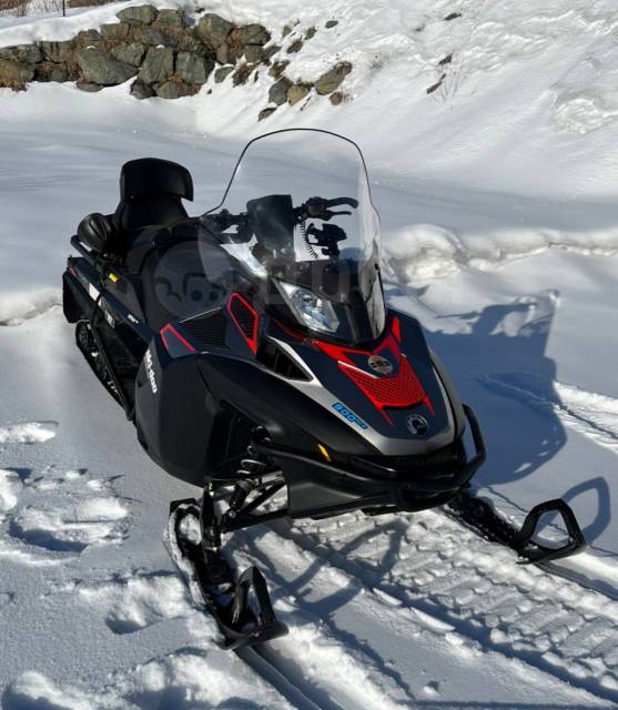 BRP Ski-Doo Expedition SE. ,  ,   