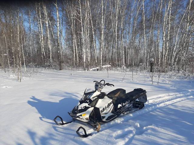 BRP Ski-Doo Summit. ,  ,   