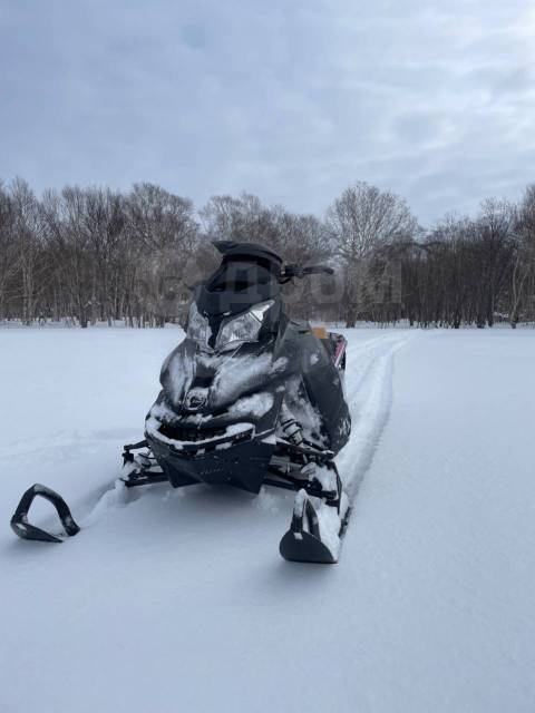 BRP Ski-Doo Summit. ,  ,   