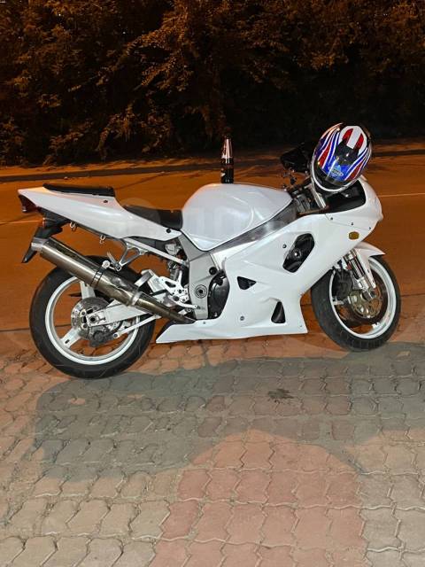 Suzuki GSX-R 750. 750. ., , ,   