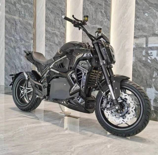 Ducati Diavel. ,  ,   