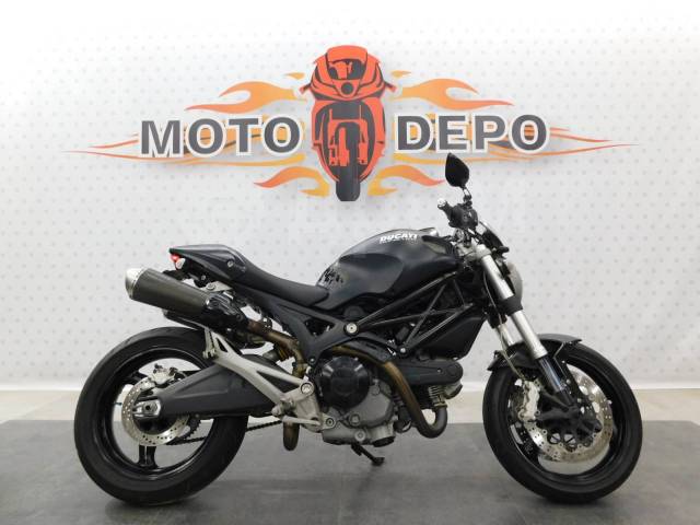 Ducati Monster 696