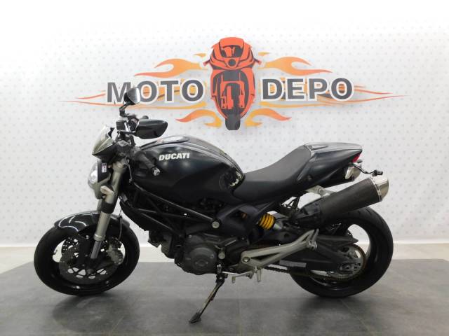 Ducati Monster 696