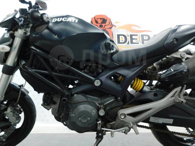 Ducati Monster 696