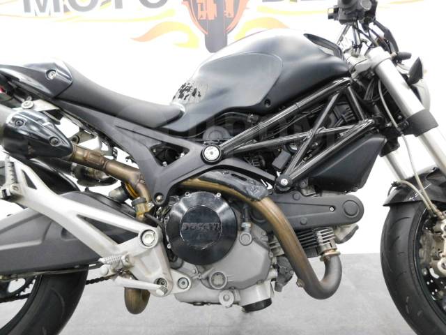 Ducati Monster 696