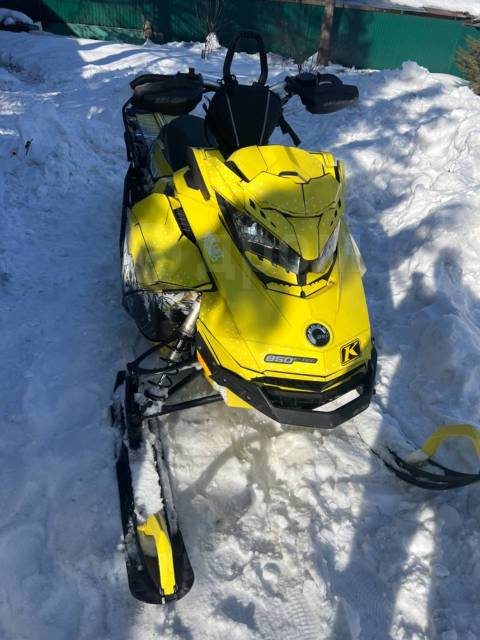 BRP Ski-Doo Summit X. ,  ,   