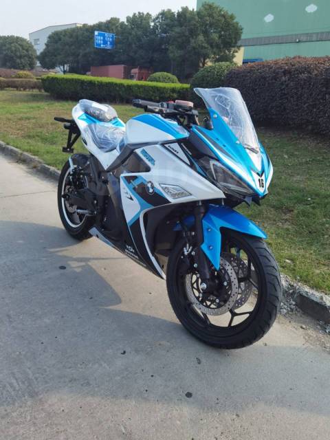 Yamaha YZF-R3. ,   