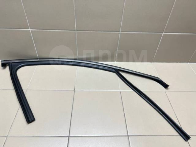 Купить Уплотнитель стекла двери Hyundai Santa Fe 2019 82540S1000 21000 ...