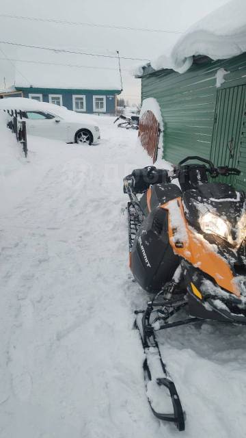 BRP Ski-Doo Summit. ,  ,   