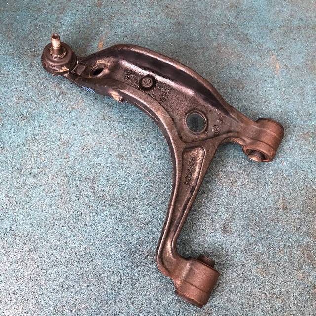 Купить Рычаг подвески верхний Suzuki Grand Vitara/ Escudo во ...