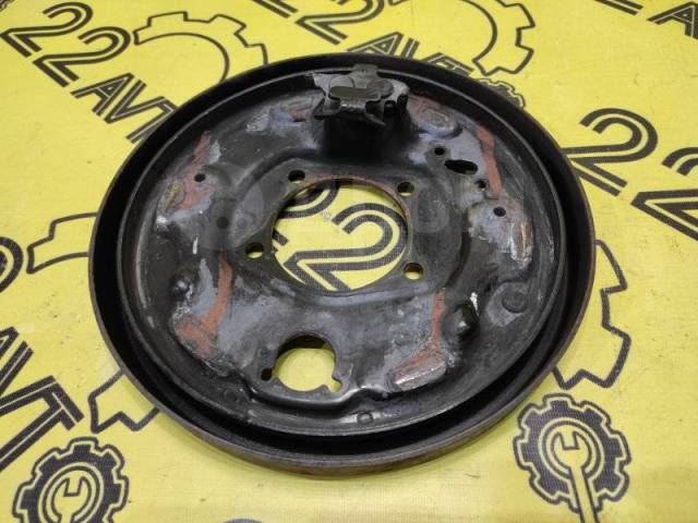 Купить Щиток тормозного механизма Toyota Rav4 2002.11 4704442030 ACA21 ...