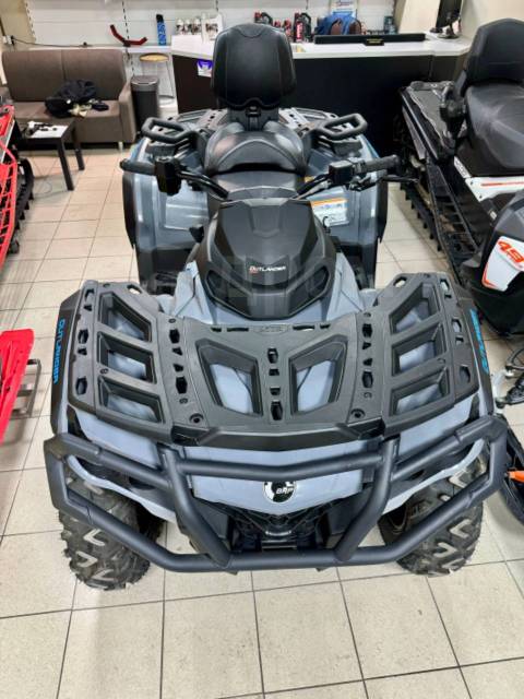 BRP Can-Am Outlander Max 1000. ,  \,   