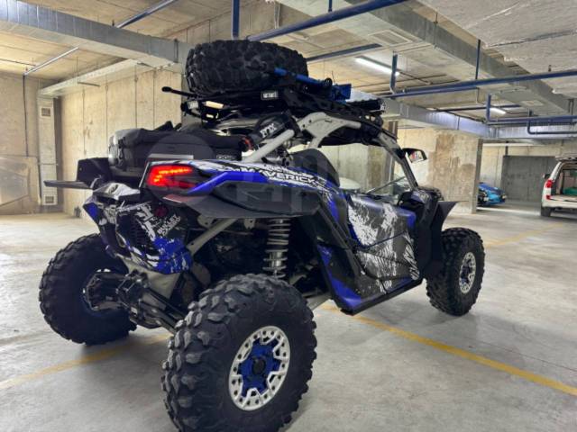 BRP Can-Am Maverick X RS Turbo RR SS. ,  \,   