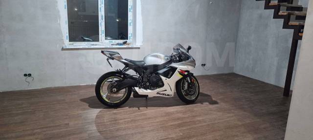 Suzuki GSX-R 600. 600. ., , ,   