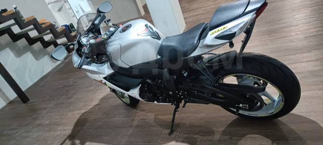 Suzuki GSX-R 600. 600. ., , ,   