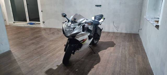 Suzuki GSX-R 600. 600. ., , ,   