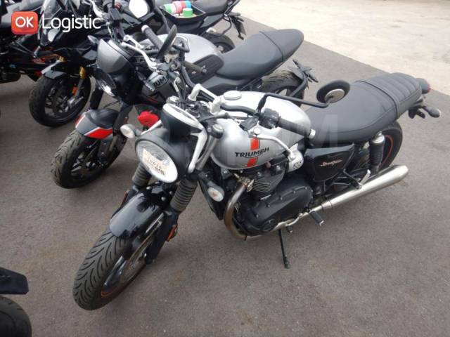 Triumph Street Twin