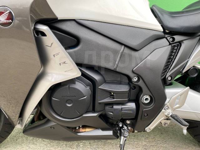 Honda VFR 1200F. 1 200. ., , ,   