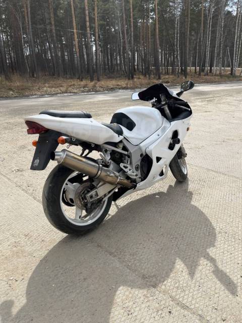 Suzuki GSX-R 750. 750. ., , ,   