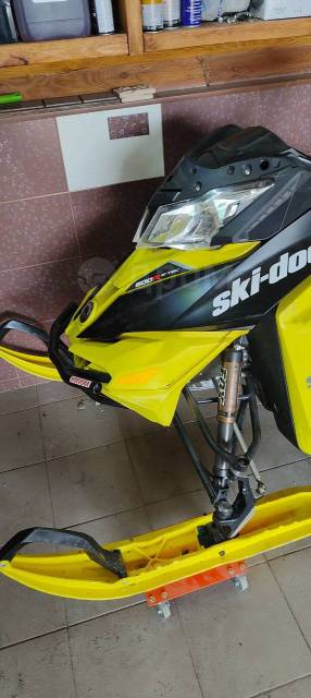 BRP Ski-Doo Summit X T3. ,  ,   